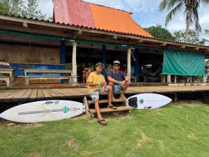 Padre e Hijo “correrán” olas en la Serie de Calificación de la Liga Mundial de Surf