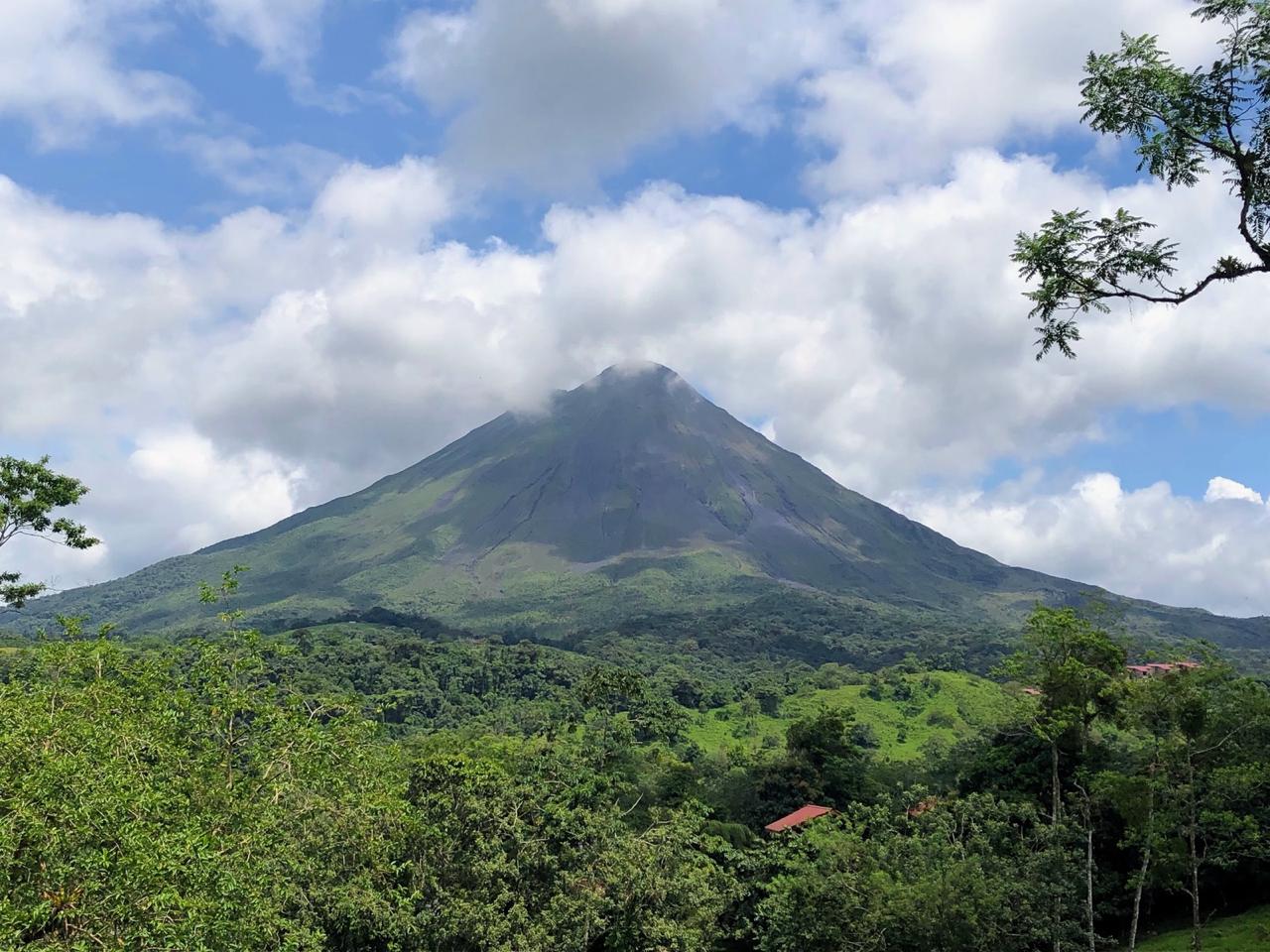 Arenal Fortuna presentó en San José más de 150 actividades turísticas